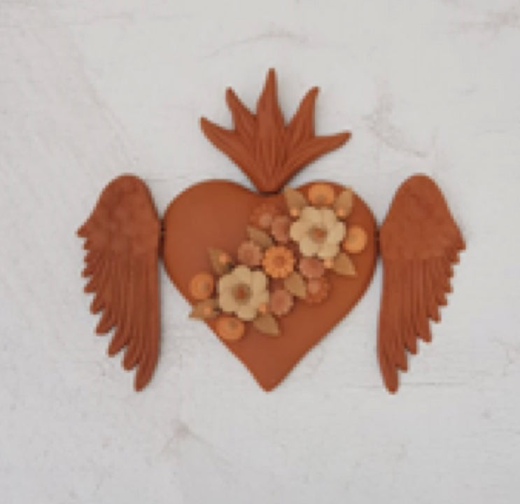 ONORA Corazón Pastillaje Natural Barro Con Alas