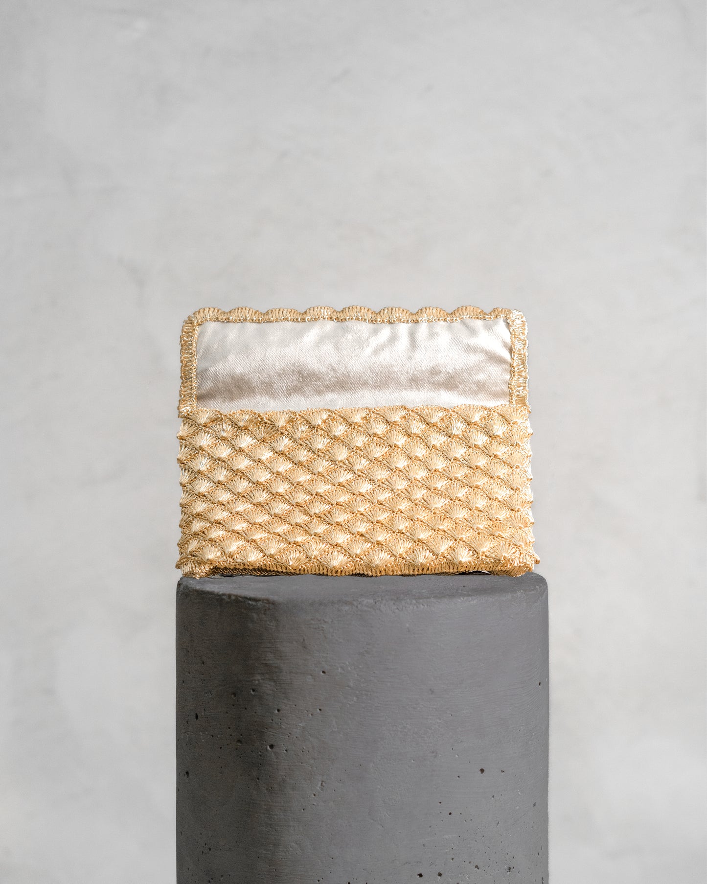 Seashell Clutch - Gold