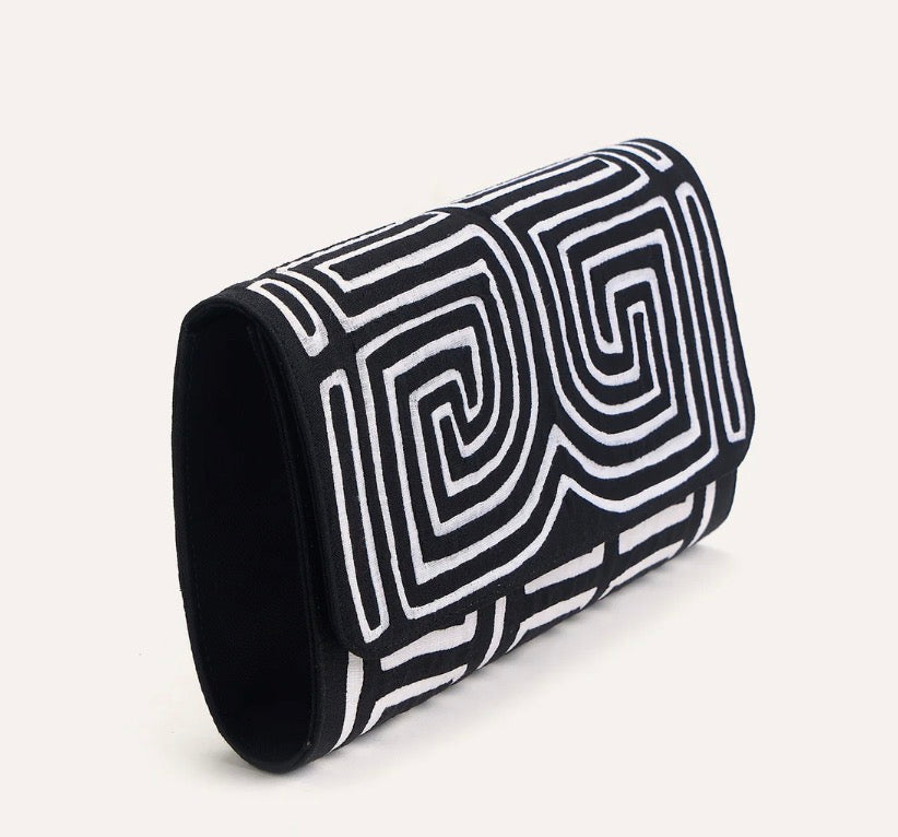 Guna in Black Baguette