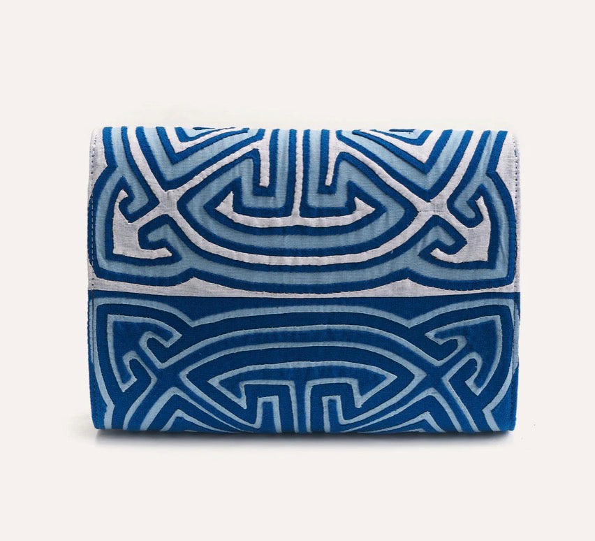 Uaya Clutch