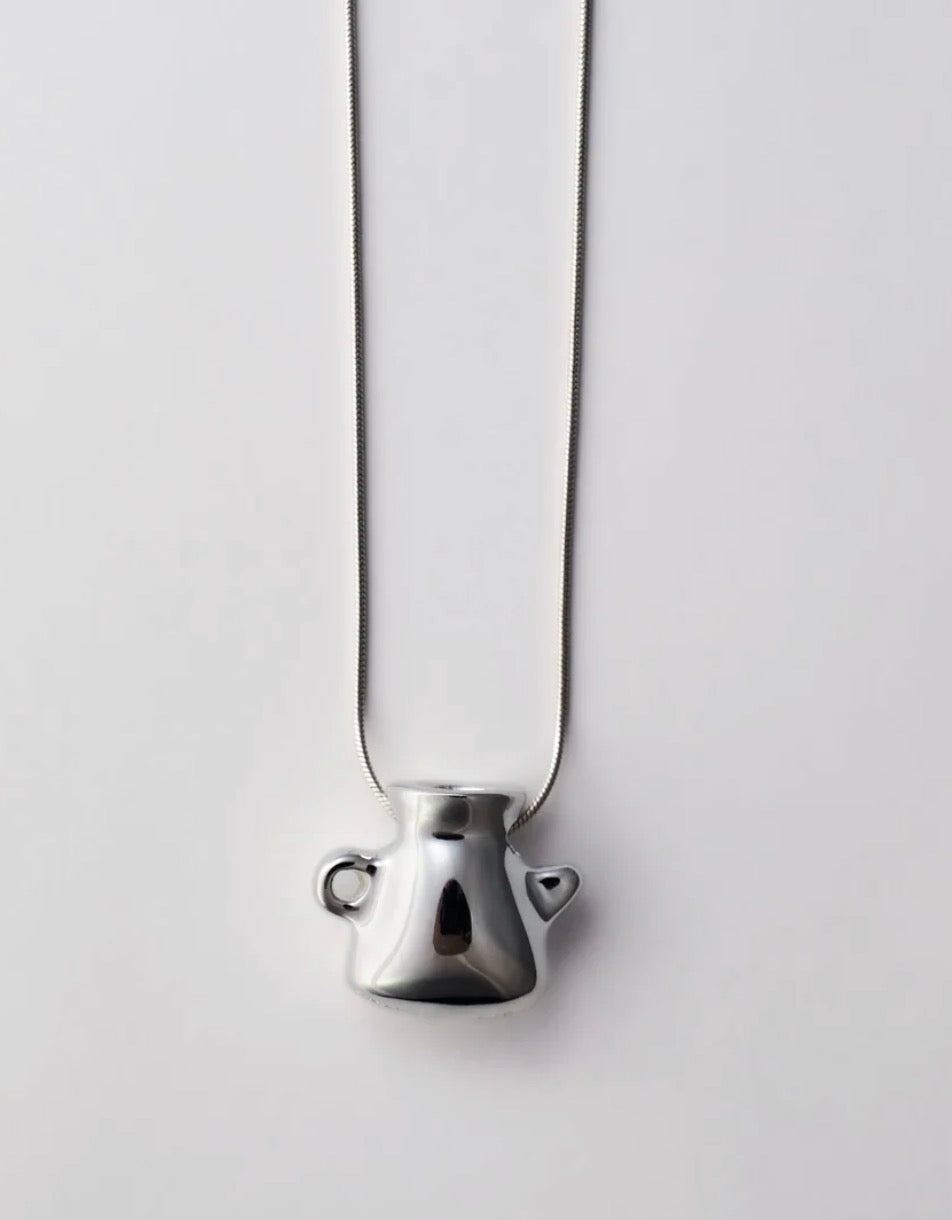 Jarrita Necklace