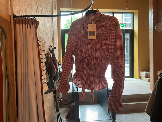 1999 Red square shirt Small